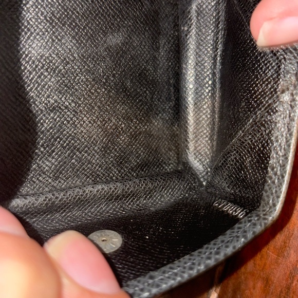 LOUIS VUITTON Taiga Porto Bié Coin Holder - Picture 11 of 11